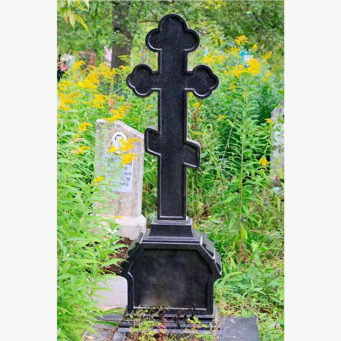 Памятник на могилу из гранита ГД-70