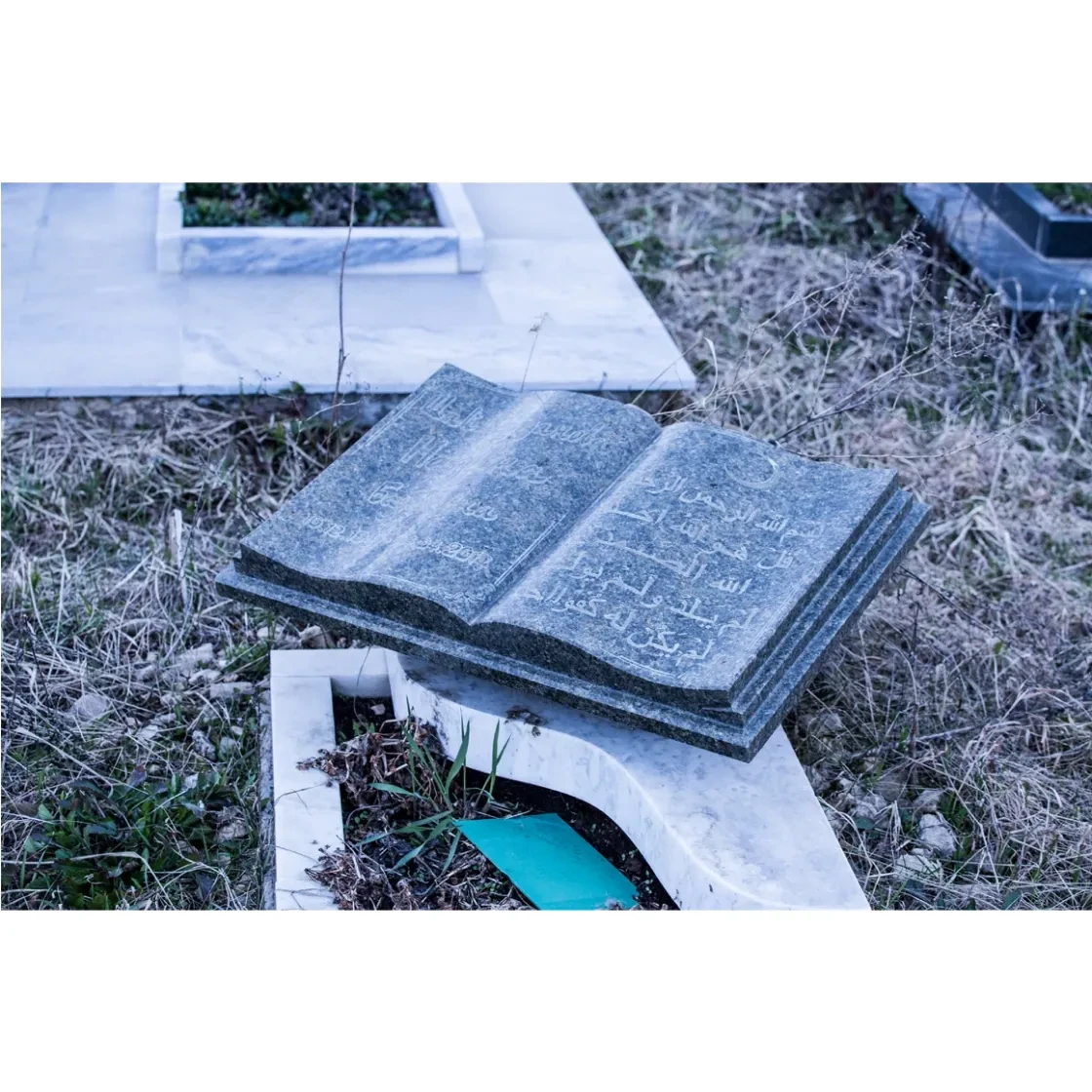 Памятник на могилу ГД-22