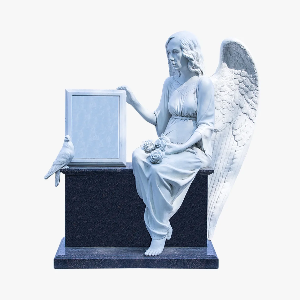 памятник на могилу в форме скульптуры