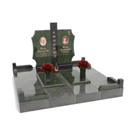 Мемориальный комплекс из гранита 155