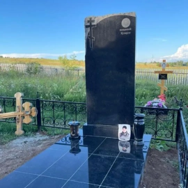 Памятник СВО 7