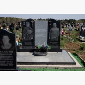 Памятник СВО 30