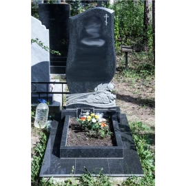 Памятник на могилу из гранита ГР-2