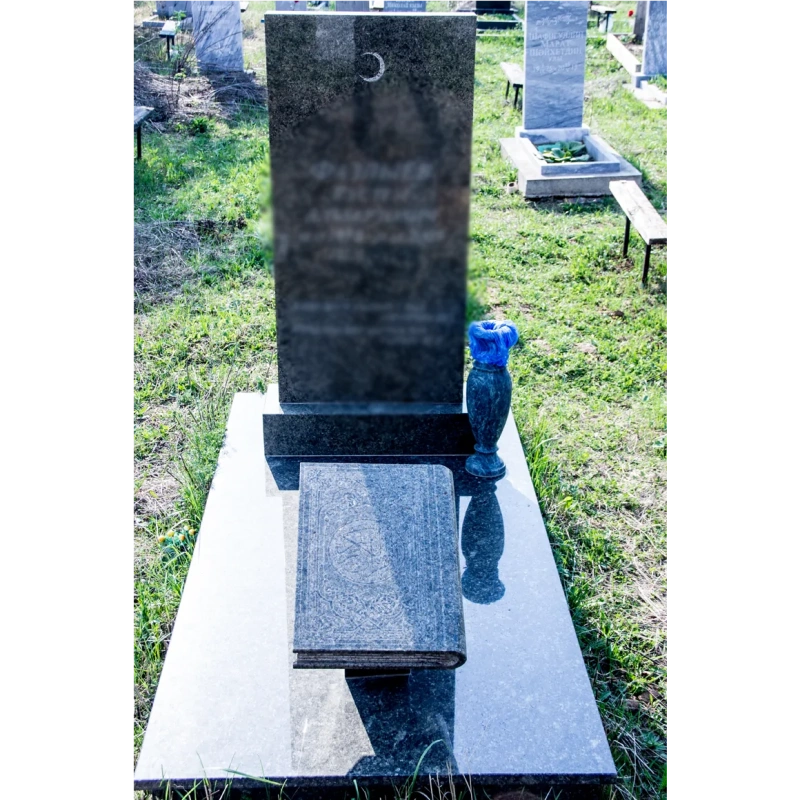 Ваза на могилу 18